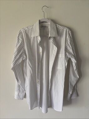 Burberry White Dress Shirt with Thin Black Pinstripes 15 1/2-33 neck size